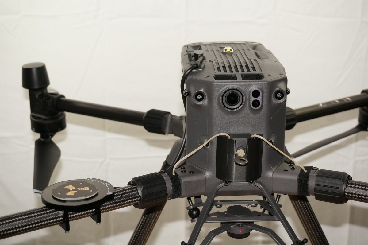 DJI Matrice 300 | Fallschirmlösung DRS-M300 - Blick auf Grundplatte