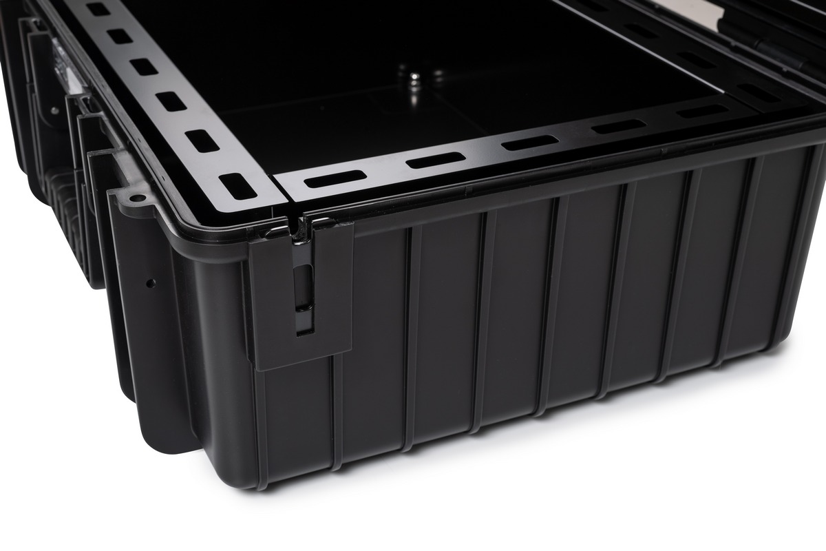 B&W Akkutransportkoffer P908.8 schwarz (zertifiziert nach P903 und P908)