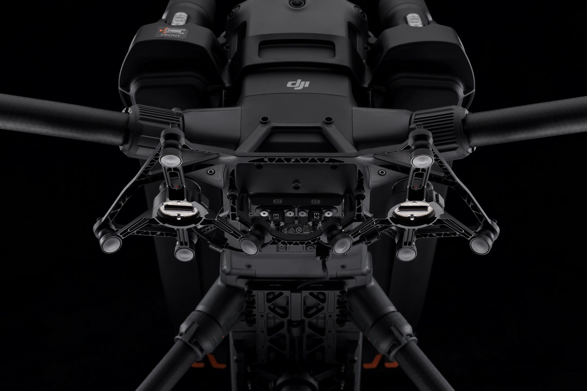 DJI Matrice 400 | Dual Gimbal Connector