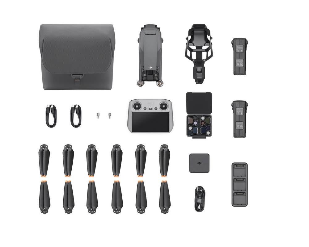 DJI Mavic 3 Pro Fly More Combo (DJI RC)