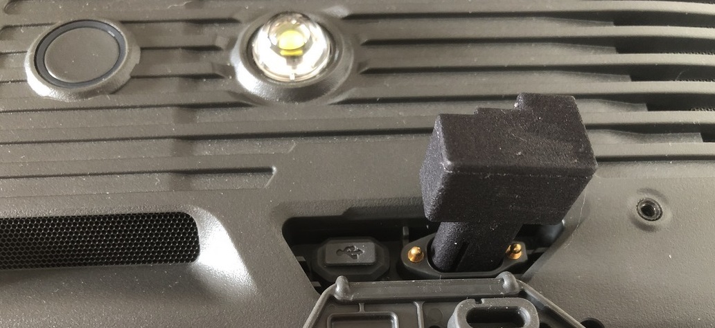DP-OSDK Extension Stecker/Adapter gesteckt an DJI M300
