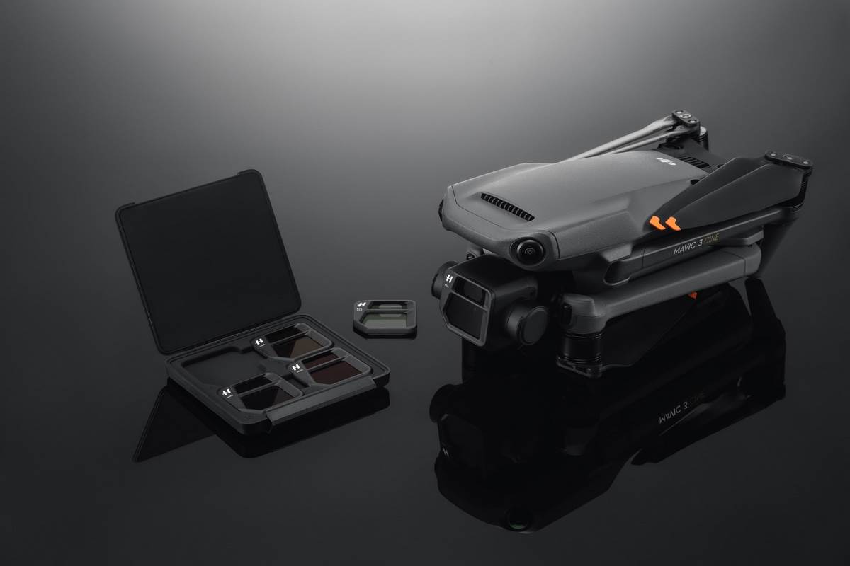DJI Mavic 3 ND Filterset 4/8/16/35 - neben einer Mavic 3 Cine