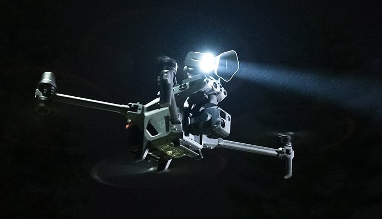 LP12 Suchscheinwerfer- und Lautsprechersystem für DJI M30T, mit aktivem Scheiniwerfer