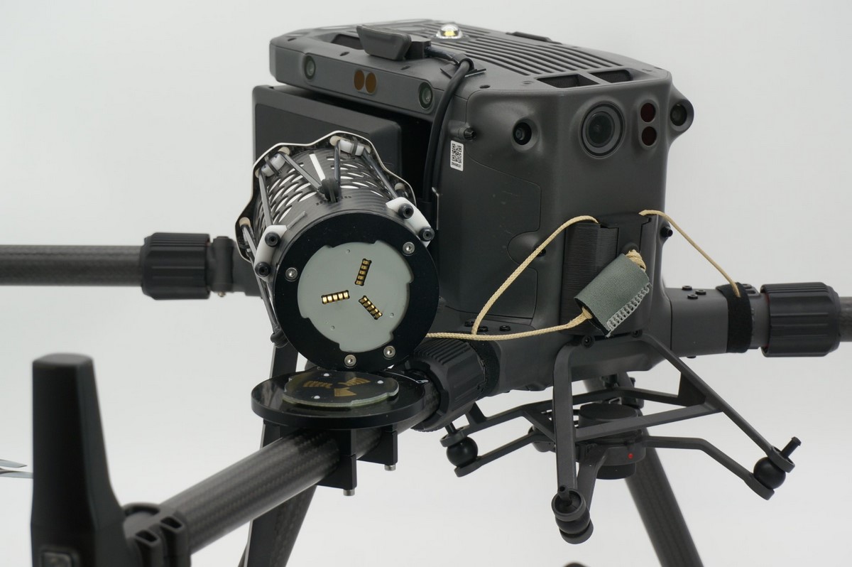 DJI Matrice 300 | Fallschirmlösung DRS-M300 - Ansicht Boden Fallschirmkorb