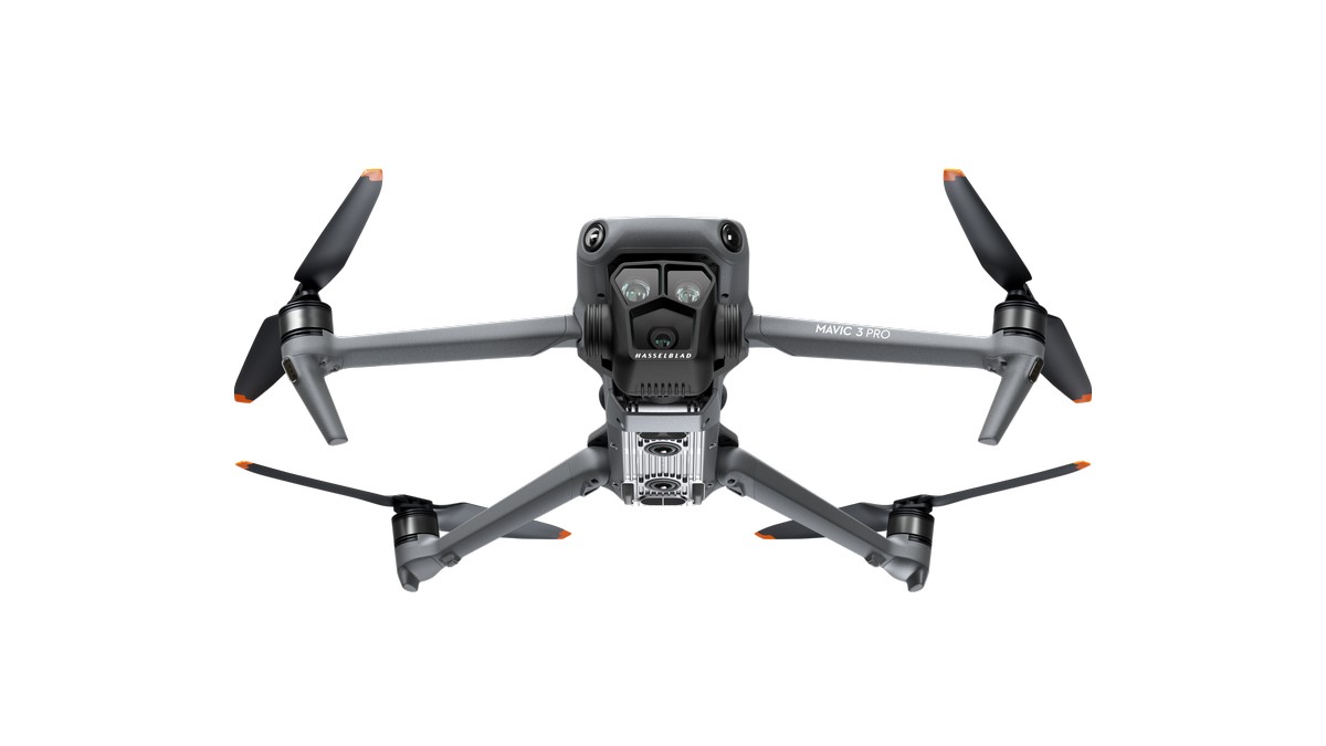 DJI Mavic 3 Pro Fly More Combo (DJI RC) - Vorderansicht von Unten