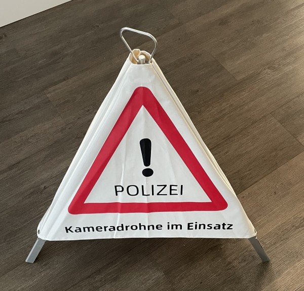 Warnpyramide "Kameradrohne im Einsatz - Polizei" | faltbar 60 cm